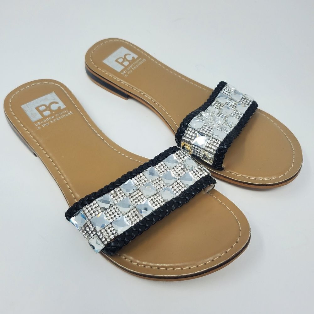 Beautiful disco ball style flatsBecause music sandalsBarely worn, excellent us